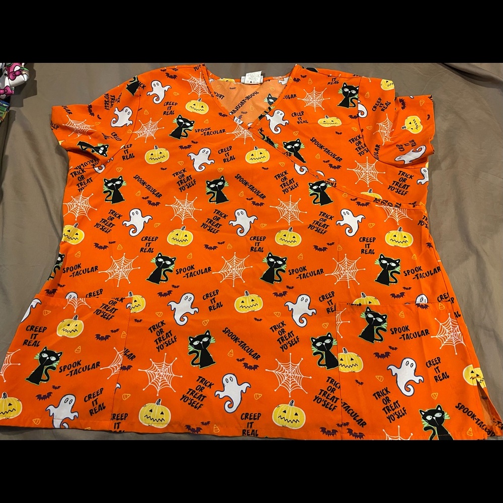 Halloween scrub top seasonal 3xl Scrubstar